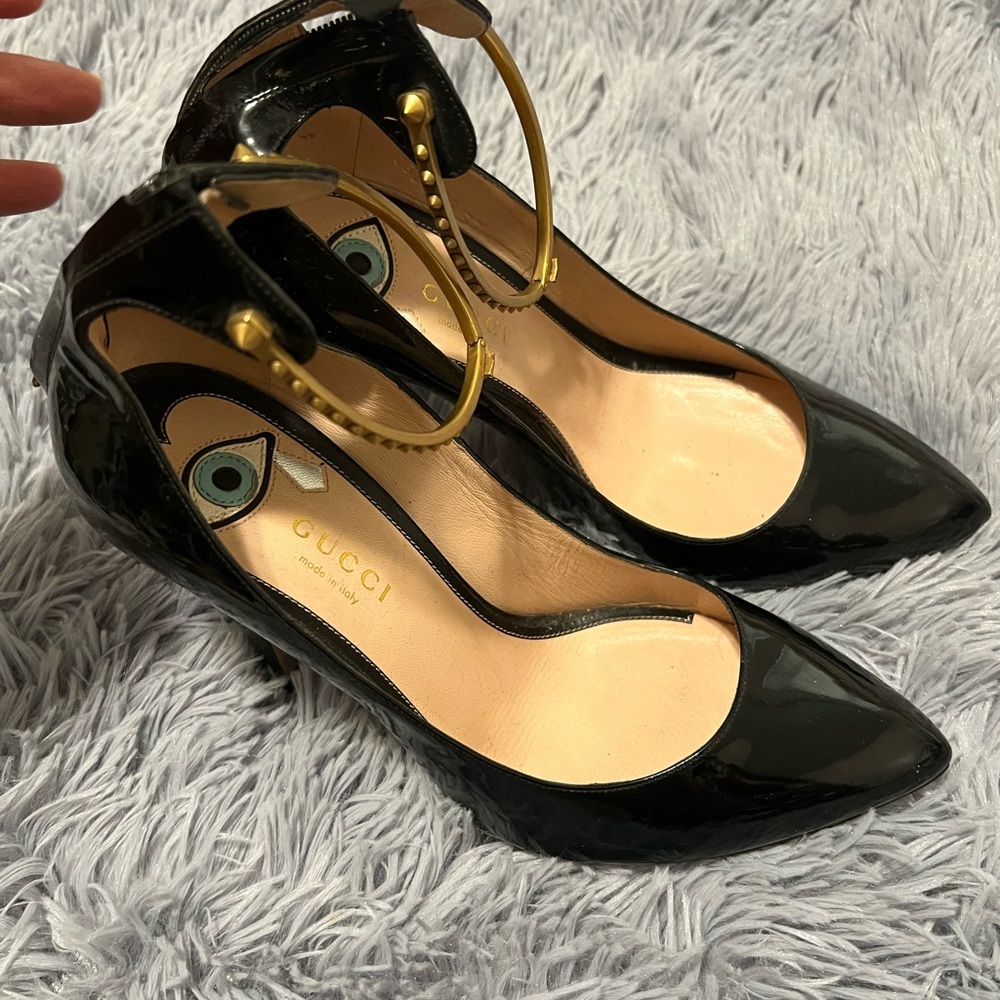Gucci shoes